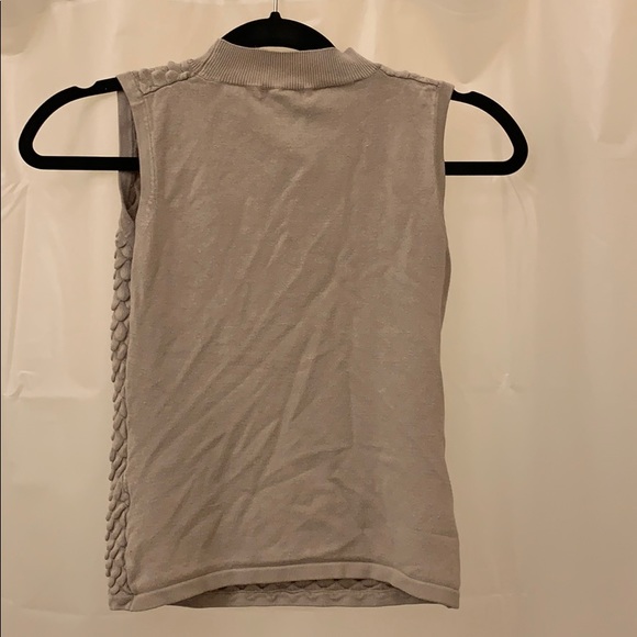 Top - Picture 2 of 2